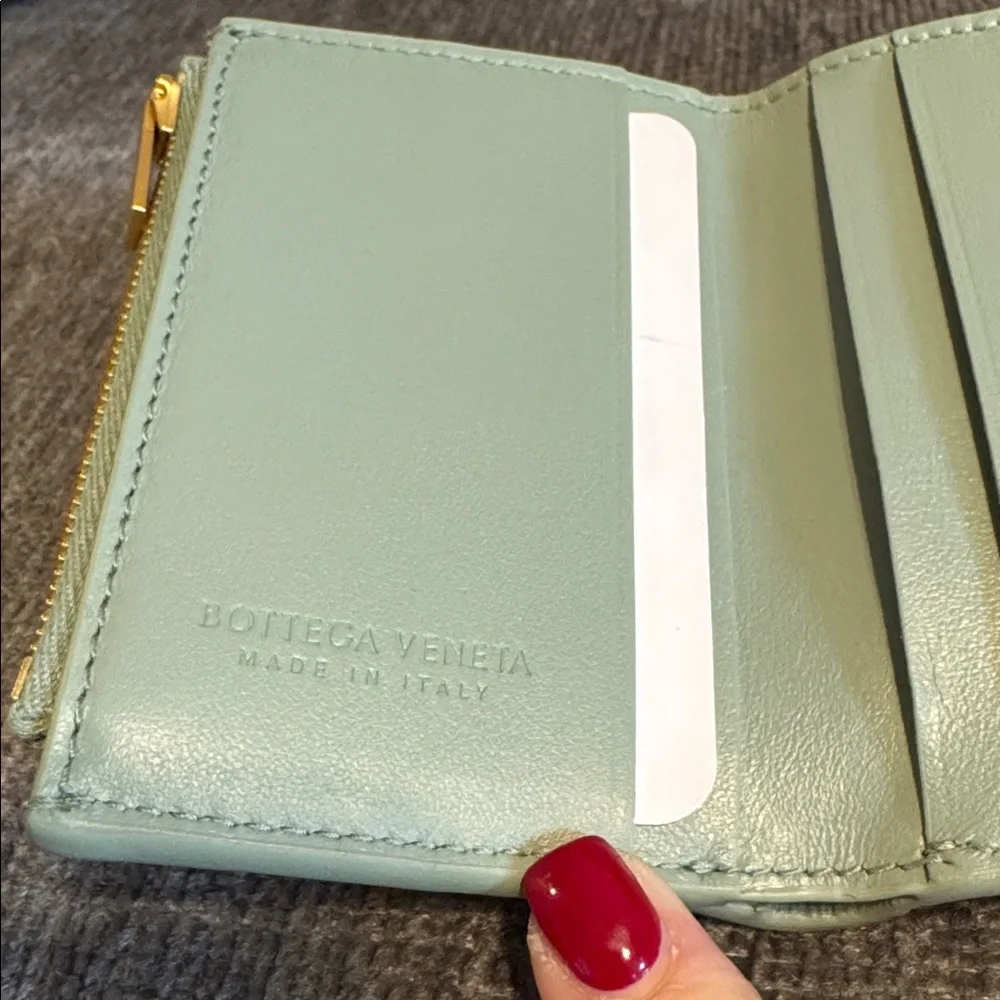 New Bottega Veneta trifold mini wallet - Picture 4 of 8